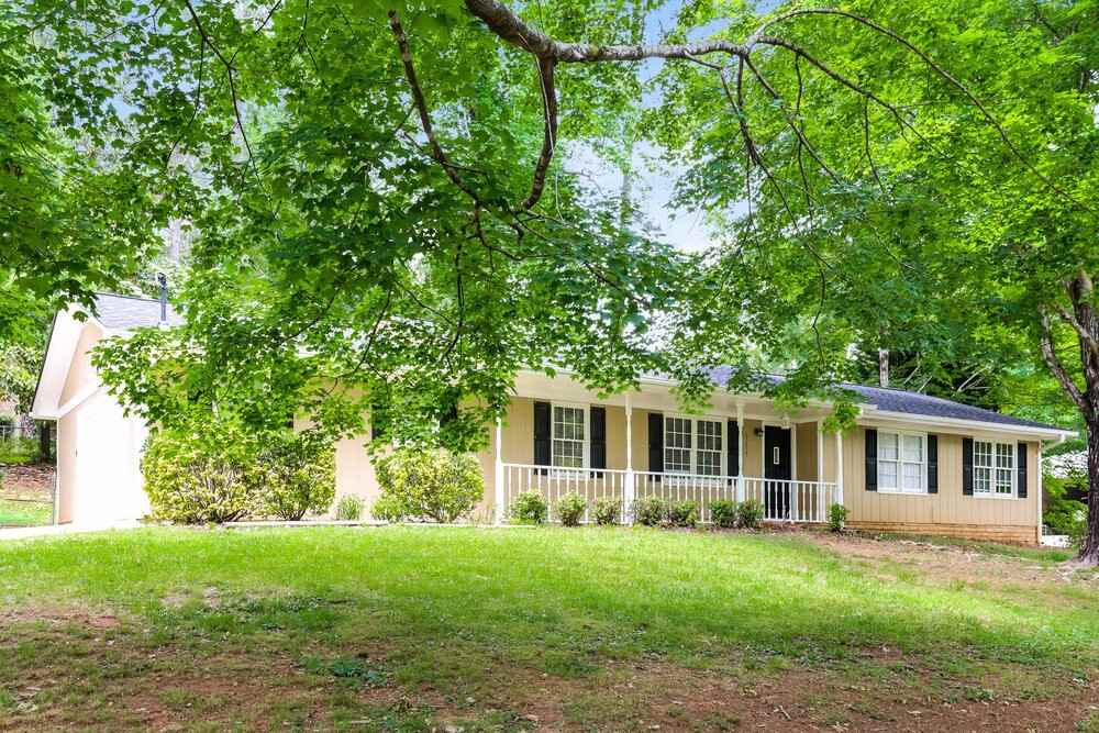 6206 Shallow Creek Ln - Photo 3 of 16