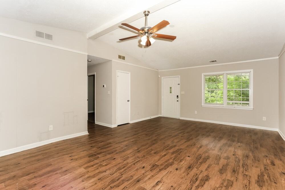6206 Shallow Creek Ln - Photo 5 of 16