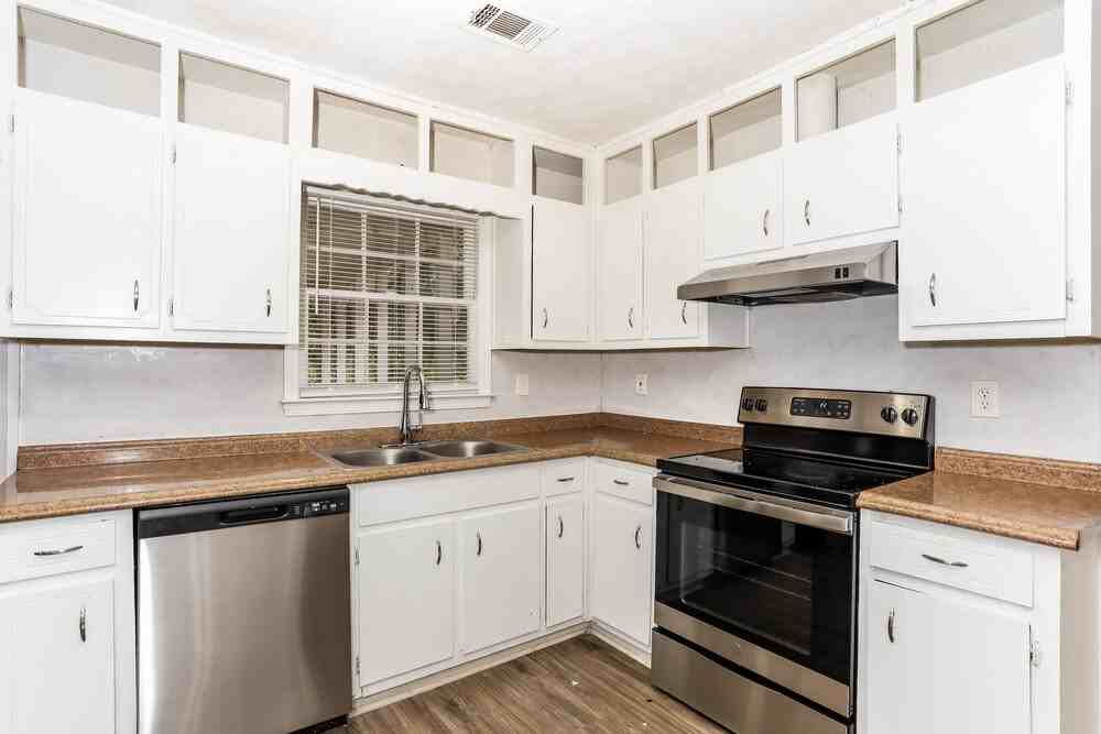 6206 Shallow Creek Ln - Photo 7 of 16