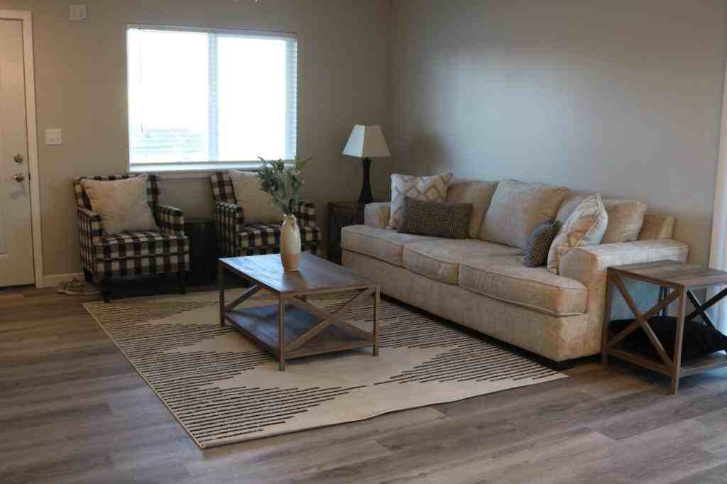 14 Reserve Ct - Photo 6 of 21