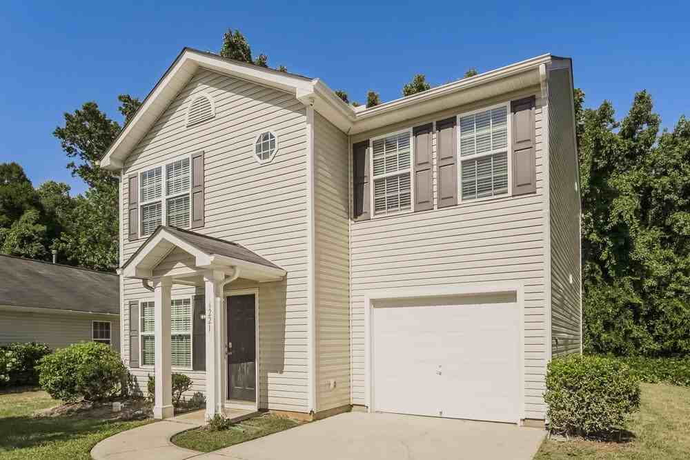 6221 Summerour Pl - Photo 4 of 17