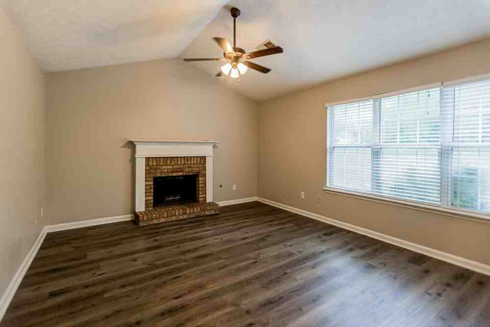 4878 Noah Rdg - Photo 3 of 16