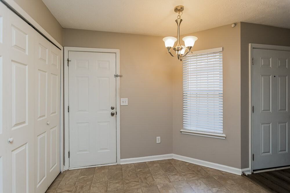 4878 Noah Rdg - Photo 6 of 16