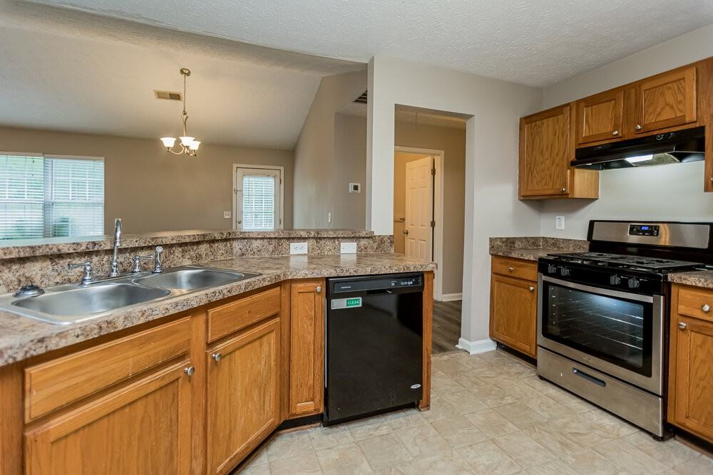 4878 Noah Rdg - Photo 7 of 16