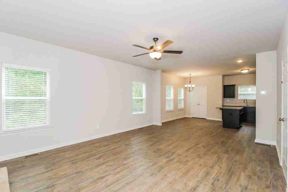121 Danville Trl - Photo 6 of 18