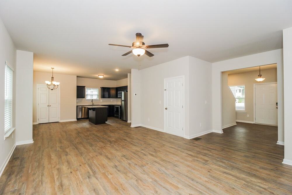 121 Danville Trl - Photo 7 of 18