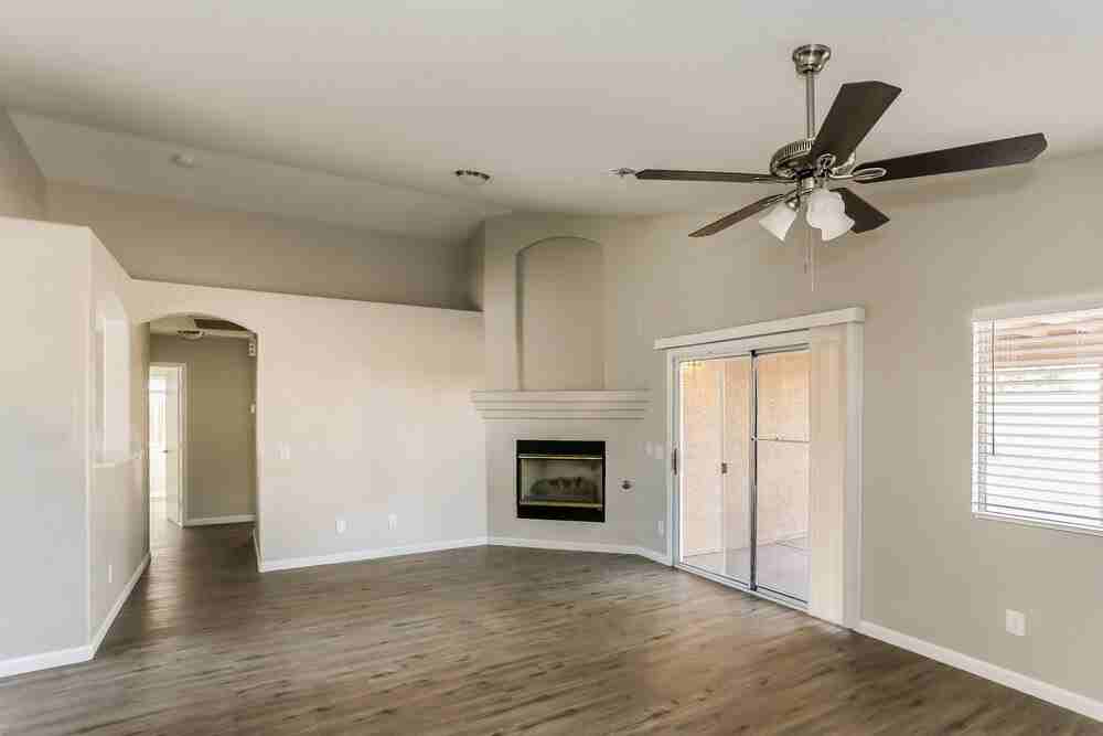16104 W Jefferson St - Photo 3 of 16