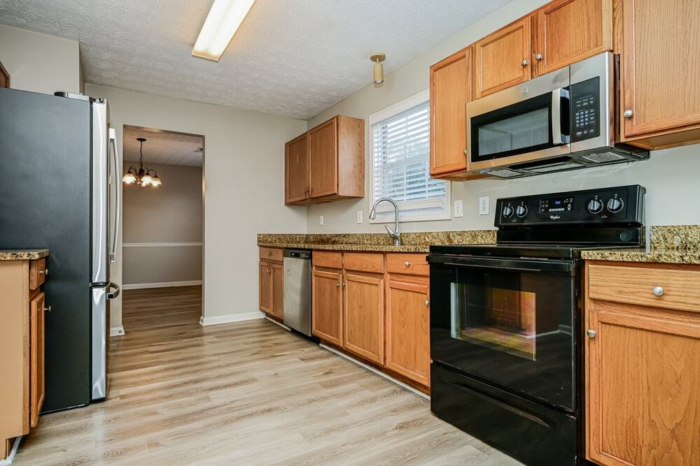 2088 Strang Blvd - Photo 7 of 17