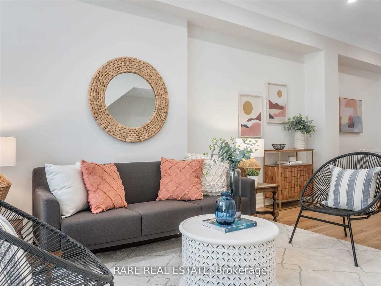 65 Pleasant Boulevard - Photo 2 of 15