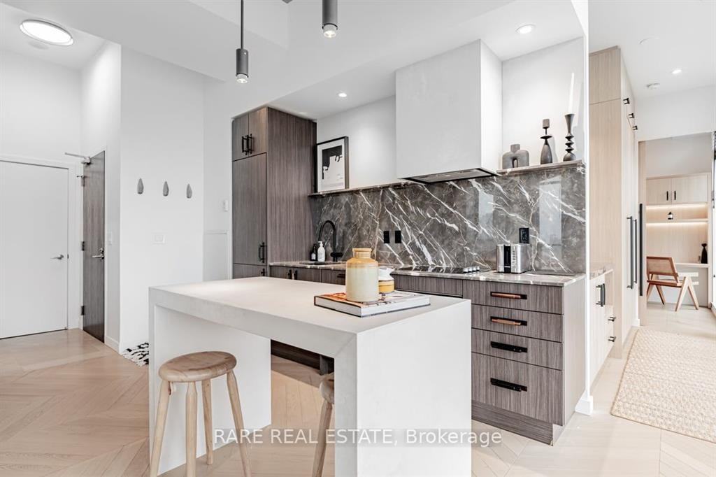 297 College Street #ph5 - Photo 7 of 22
