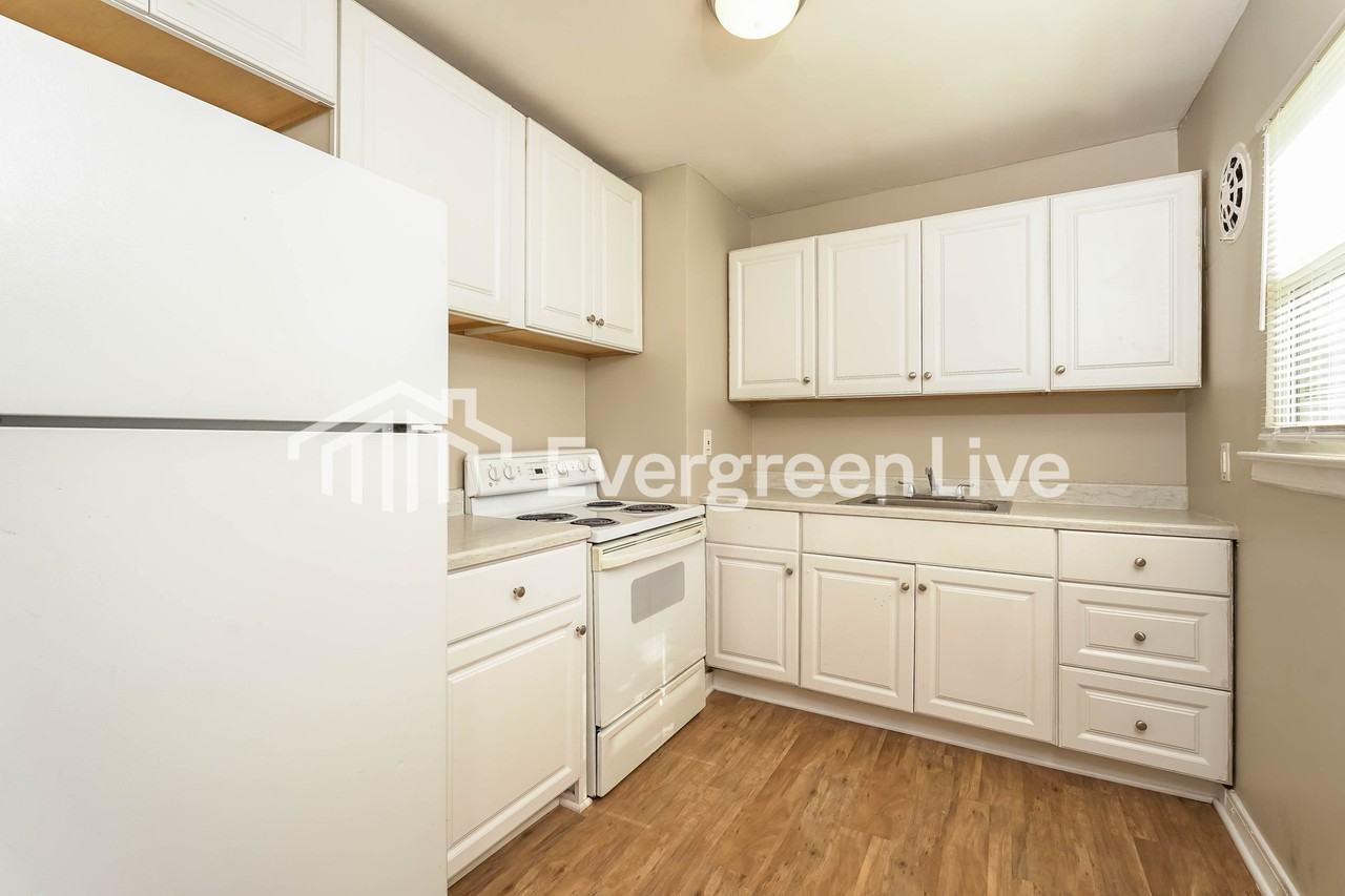 2935 Trent St - Photo 3 of 15