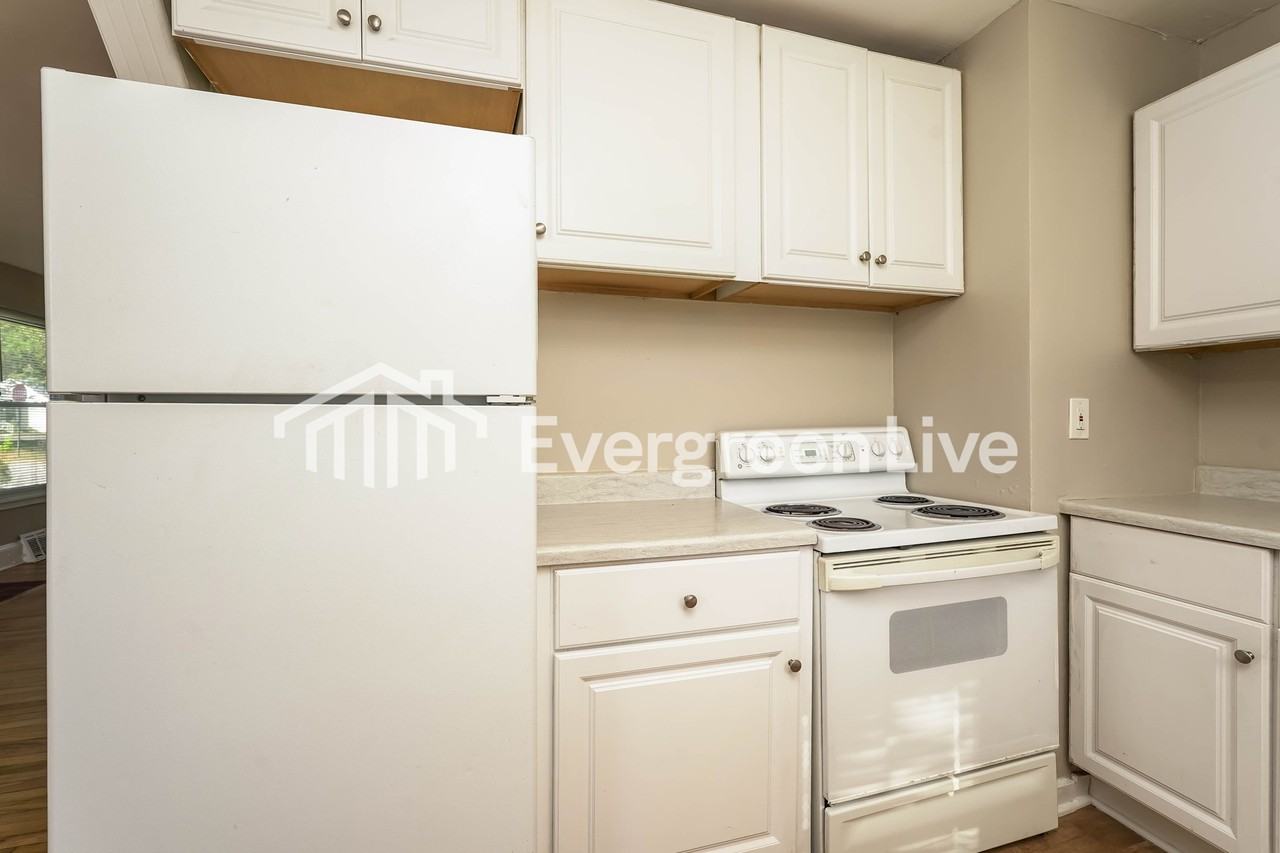 2935 Trent St - Photo 4 of 15