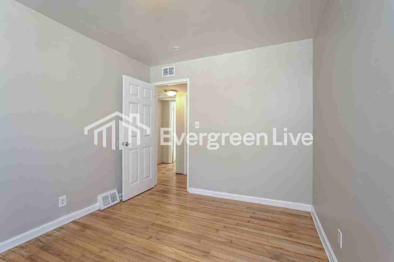 2935 Trent St - Photo 6 of 13
