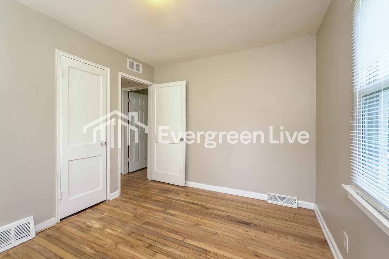 2935 Trent St - Photo 7 of 13