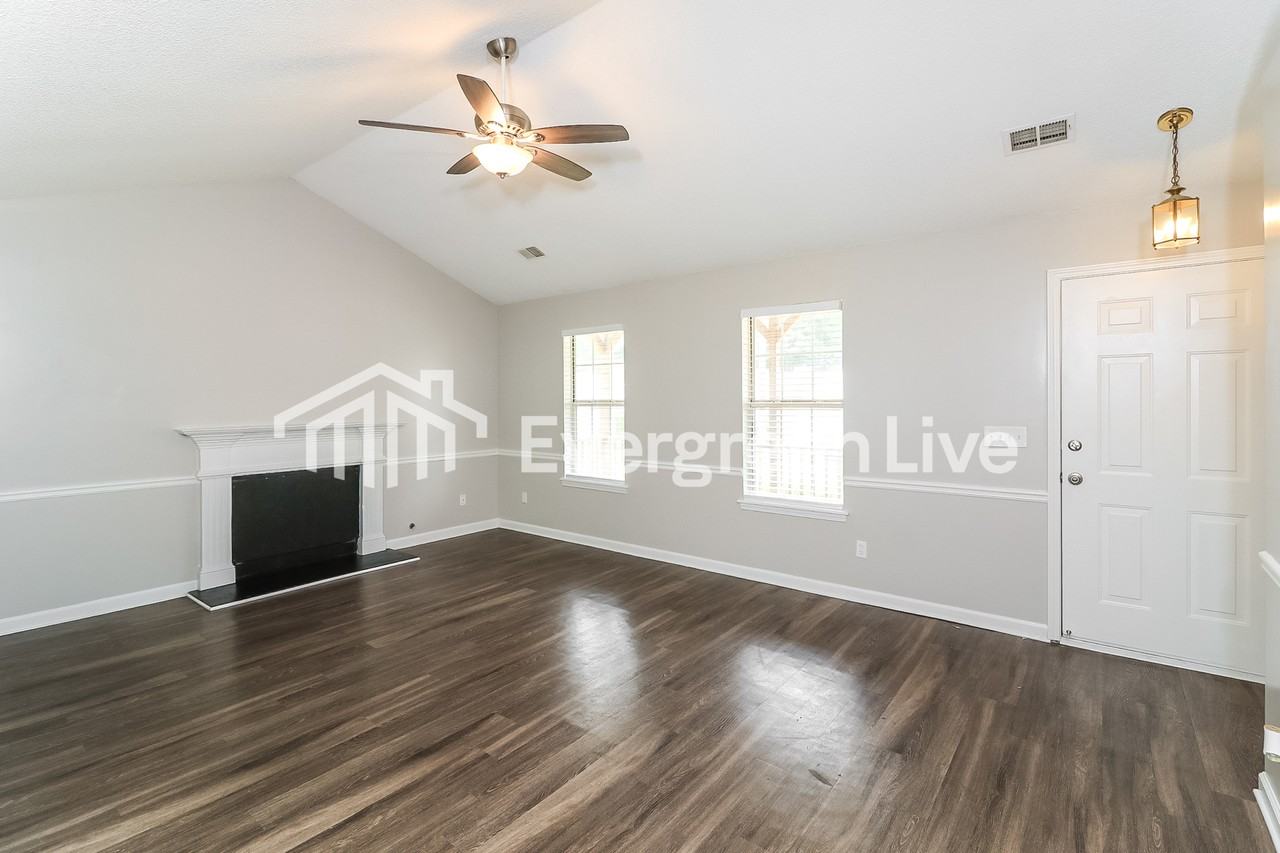 3002 Garland Dr Sw - Photo 3 of 15