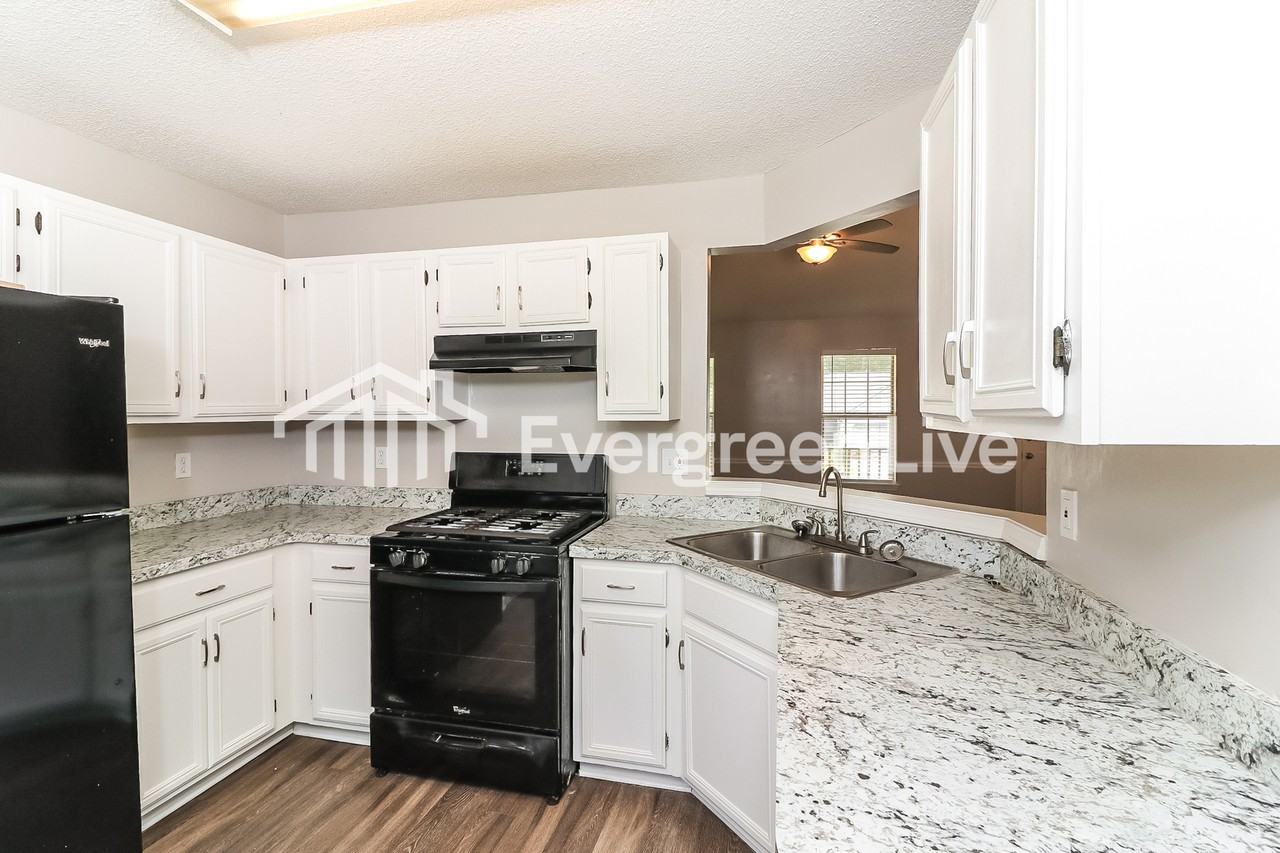 3002 Garland Dr Sw - Photo 4 of 15
