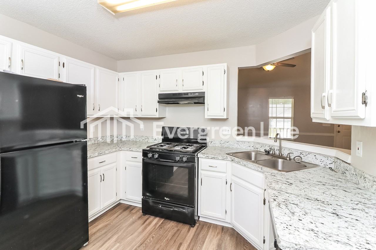 3002 Garland Dr Sw - Photo 6 of 15