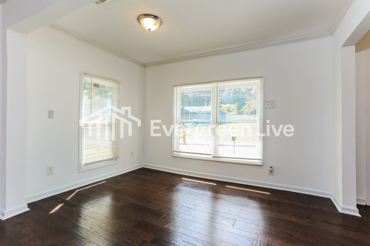 2308 Palmetto Ave Sw - Photo 2 of 15