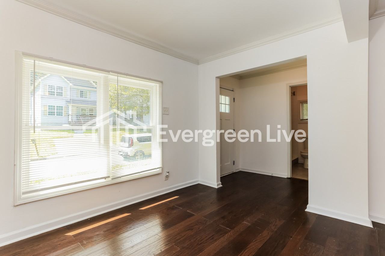 2308 Palmetto Ave Sw - Photo 3 of 15