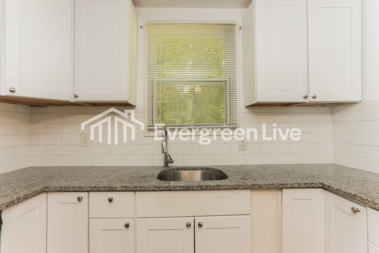 2308 Palmetto Ave Sw - Photo 6 of 15