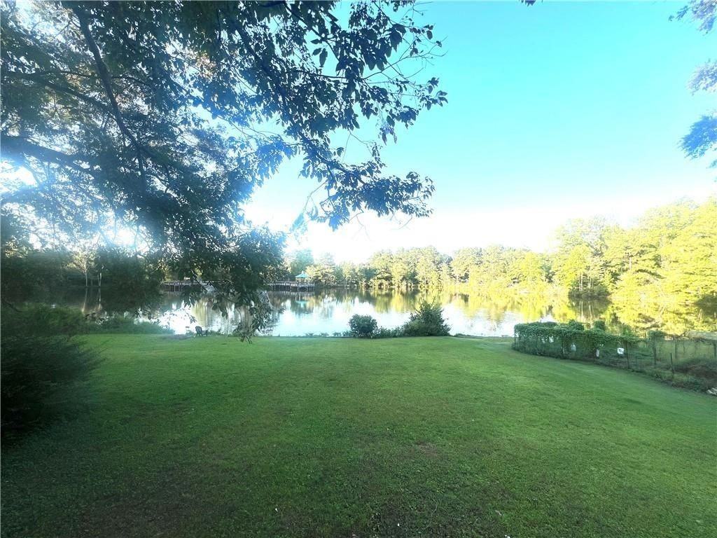 3320 Timbercreek Dr - Photo 2 of 17