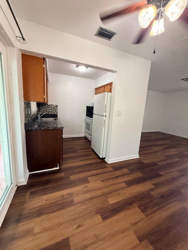 4001 Nw 31st Ave - Photo 3 of 13