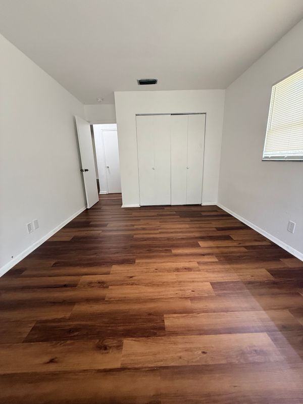 4001 Nw 31st Ave - Photo 7 of 13