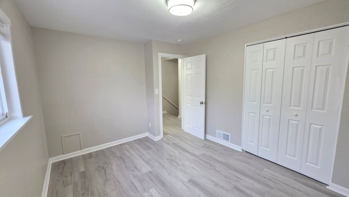 33507 Berville Ct - Photo 4 of 15