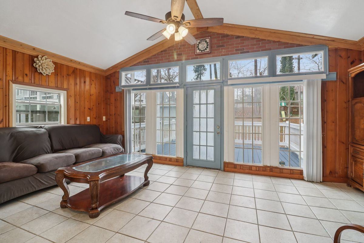 716 Carolina Rd Sw - Photo 2 of 50