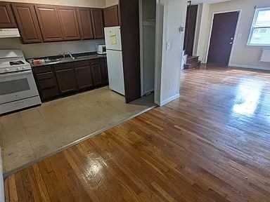 265 Blake St - Photo 5 of 13
