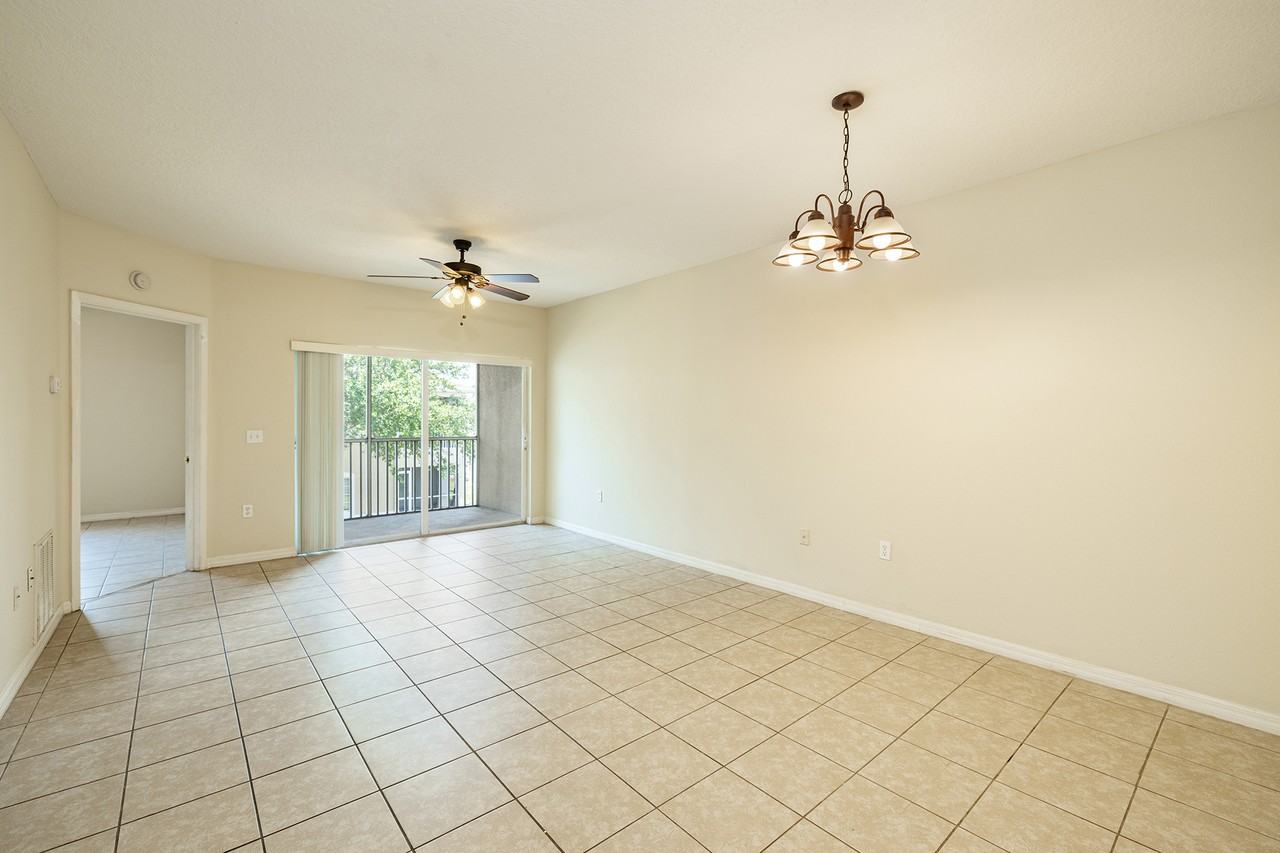9506 Amberdale Ct #202 - Photo 5 of 33