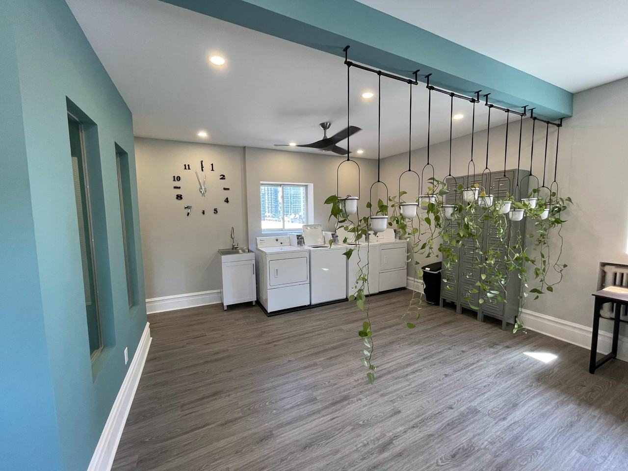 414 Albert St. - Photo 2 of 5
