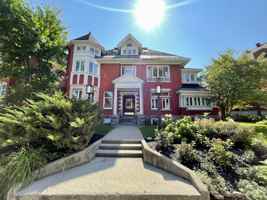 featured image of 322 Frank St