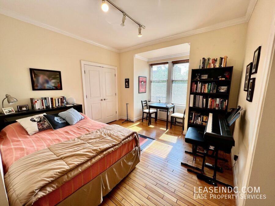 1901 16th St Nw #204 - Photo 5 of 15