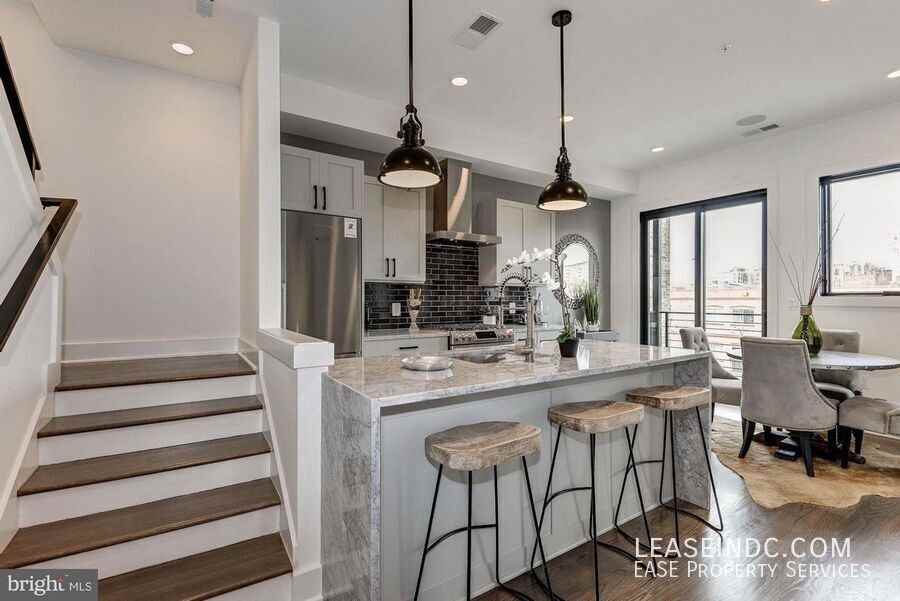 2216 11th St Nw #4 - Photo 3 of 27