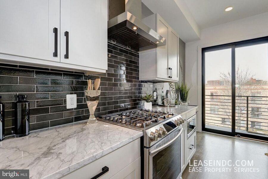2216 11th St Nw #4 - Photo 7 of 27