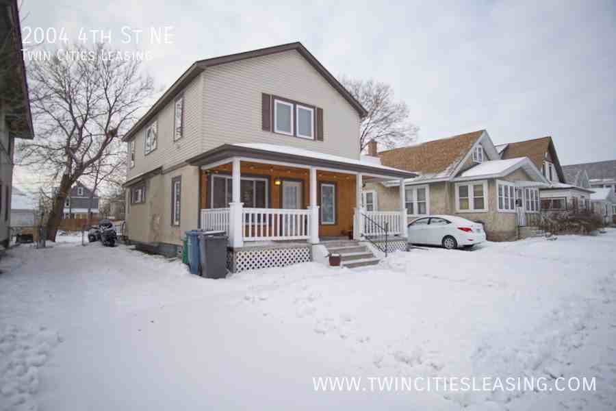 2004 4th St Ne - Photo 2 of 32