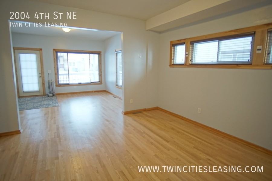 2004 4th St Ne - Photo 3 of 32