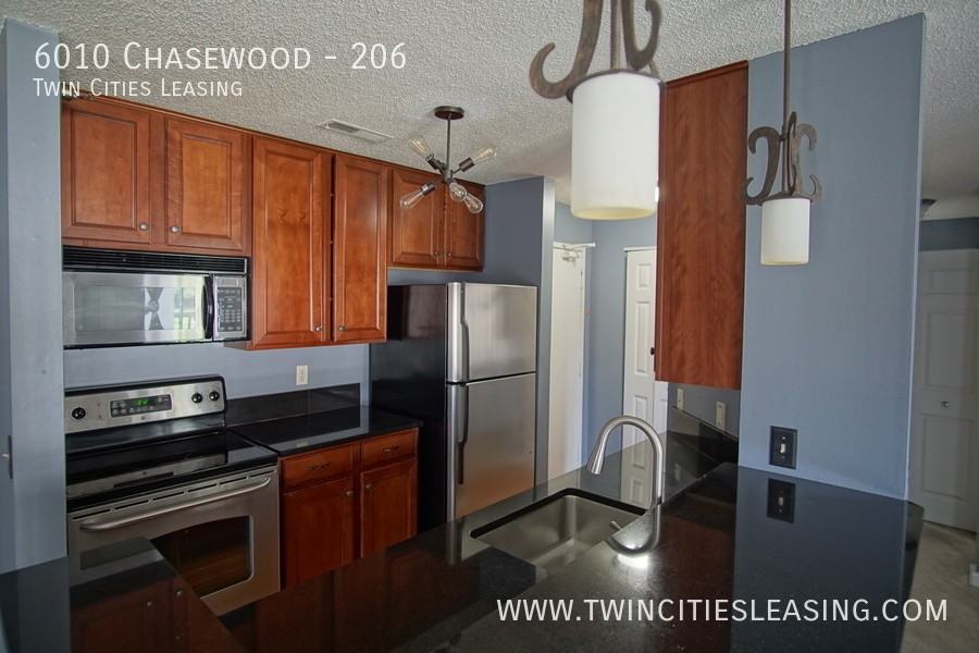 6010 Chasewood Pkwy #206 - Photo 2 of 31