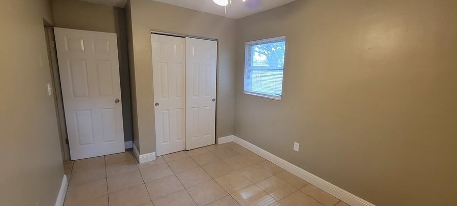 6430 Polk St - Photo 7 of 17