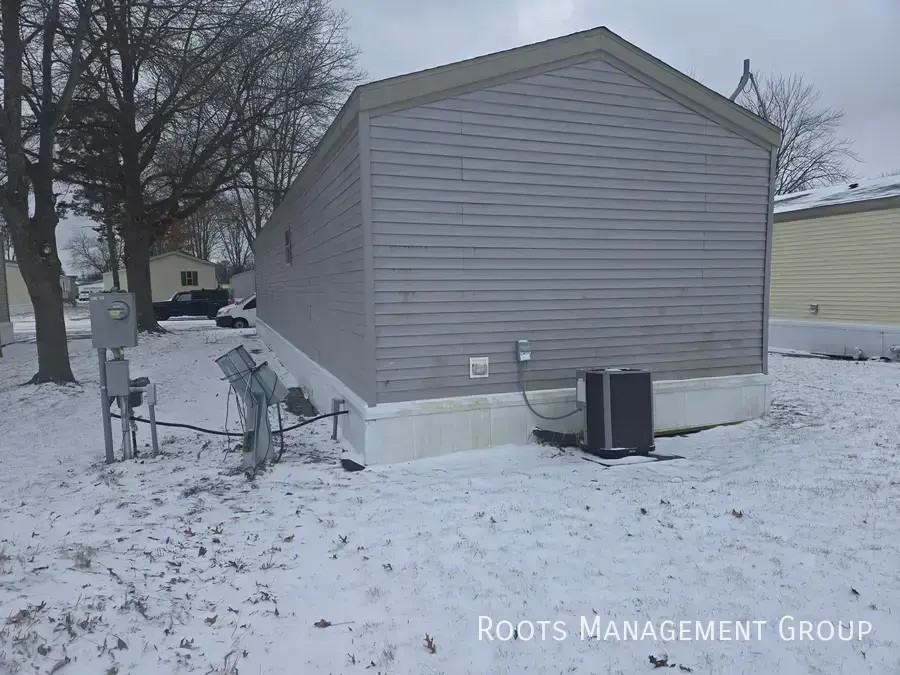 2569 Apollo Dr - Photo 4 of 19