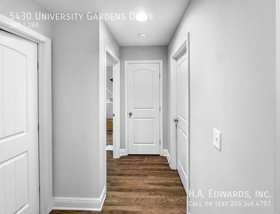 5430 University Gardens Dr - Photo 3 of 21
