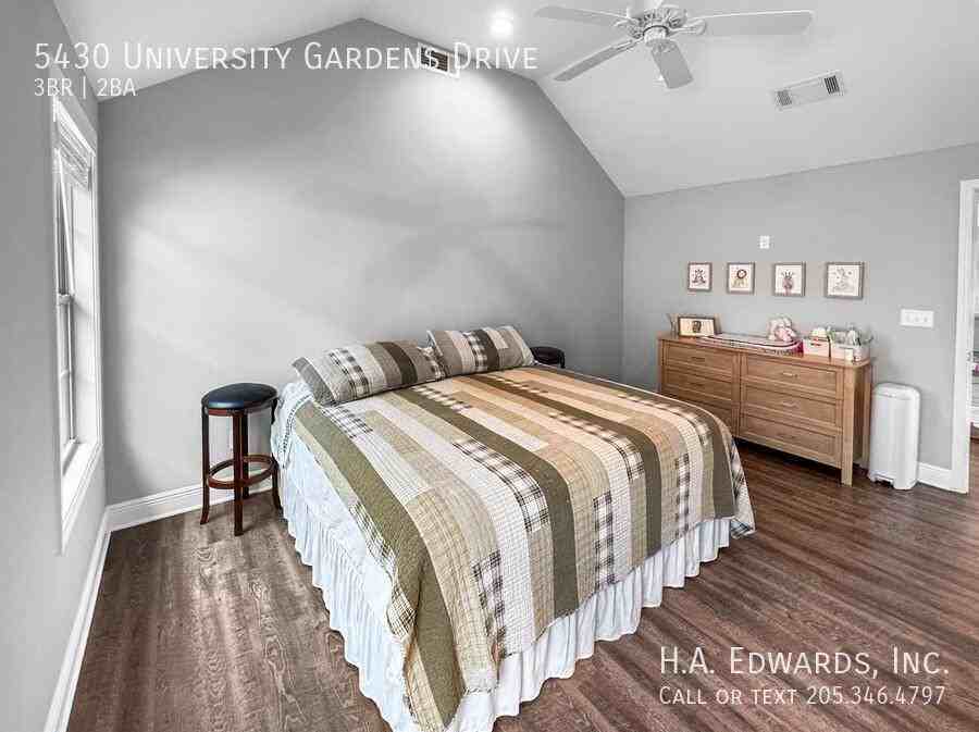 5430 University Gardens Dr - Photo 7 of 21