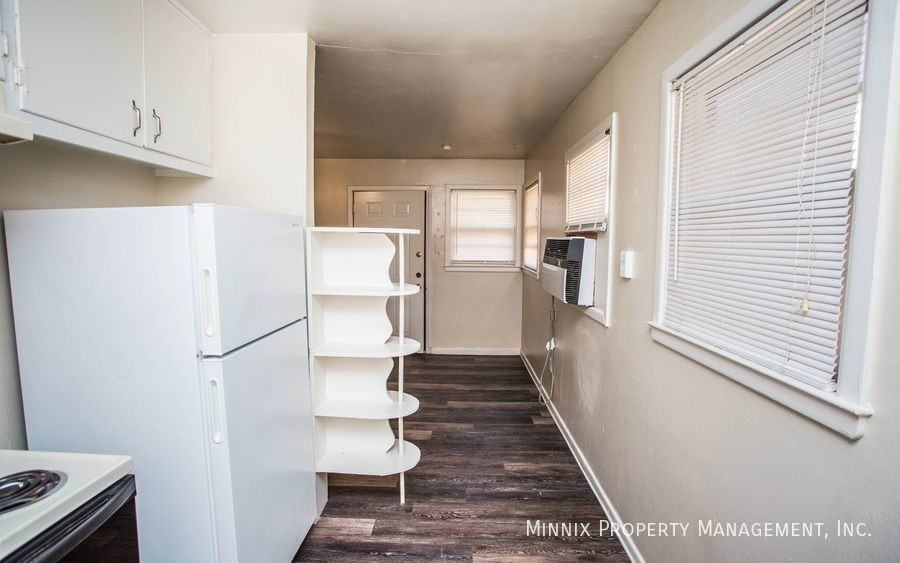 3217 35th St #A - Photo 3 of 15