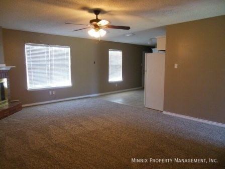 6305 32nd St - Photo 3 of 10