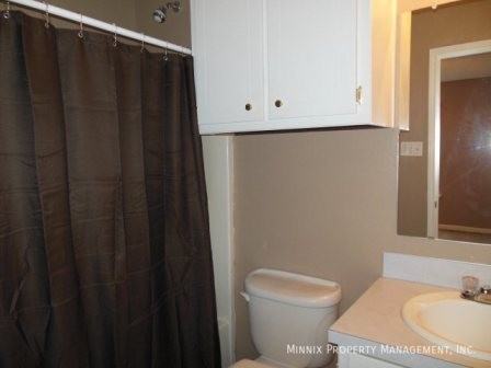 6305 32nd St - Photo 7 of 10