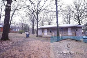 featured image of 900 New Hope Ln #A