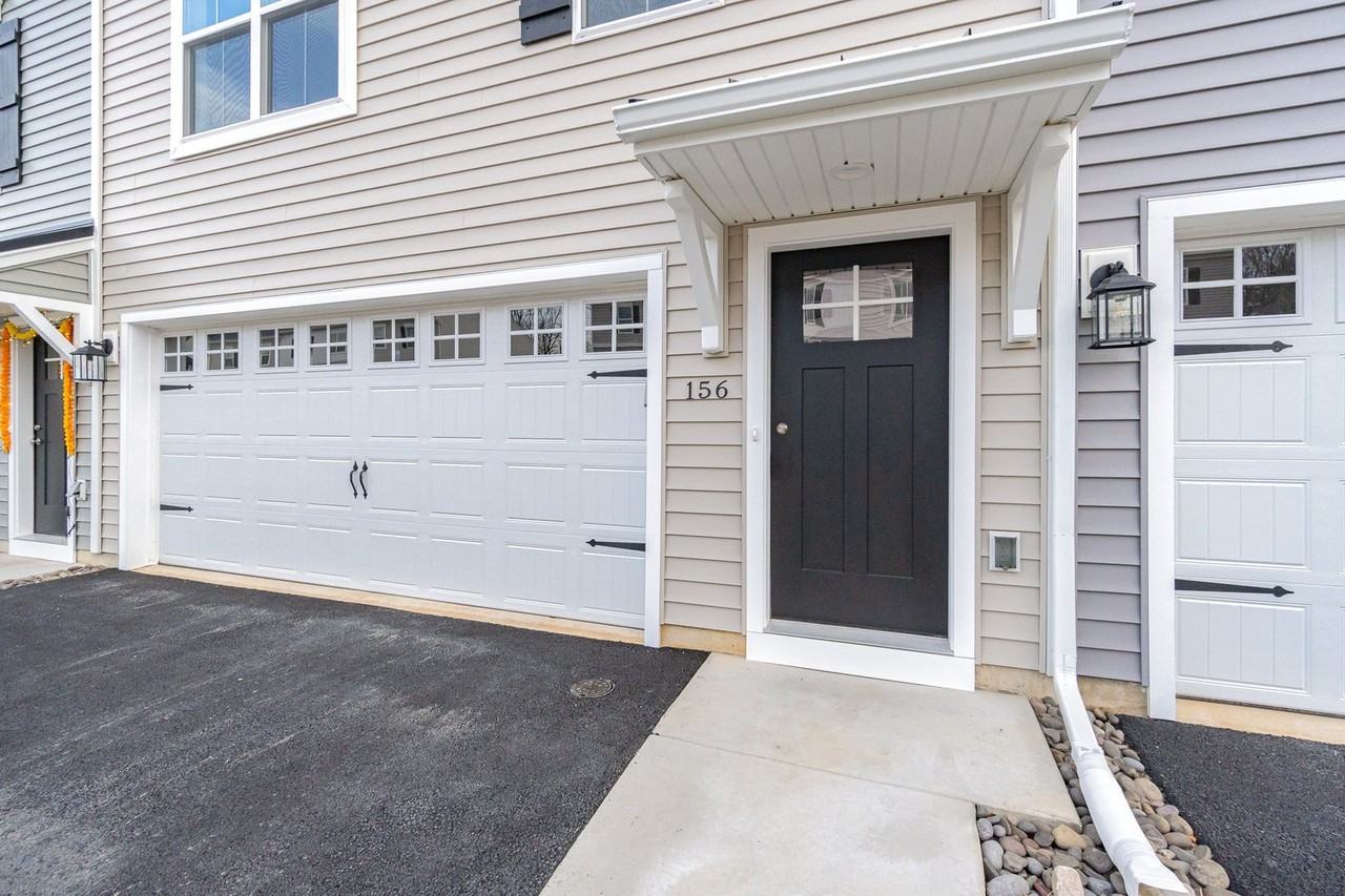 156 Copperleaf Dr - Photo 3 of 32