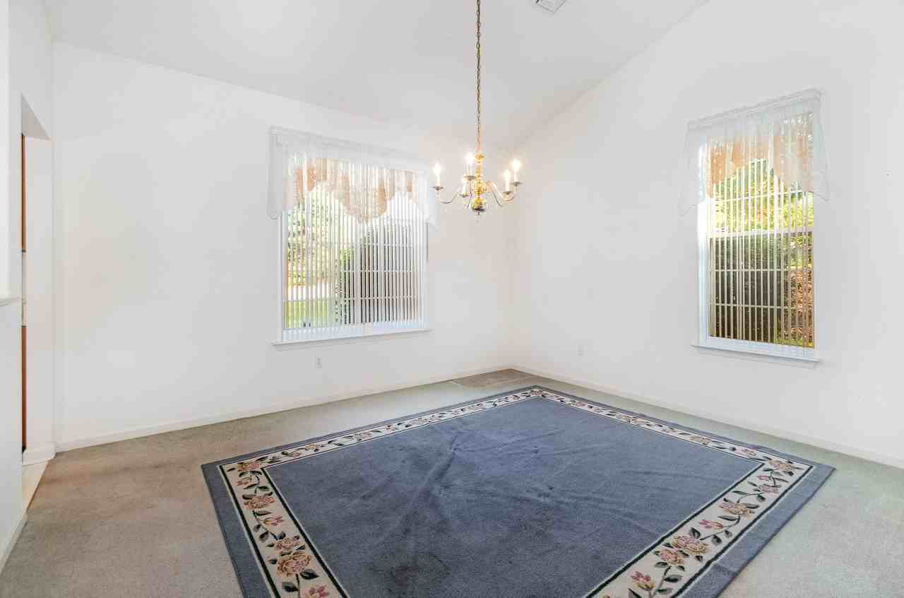 660 Springhouse Ln - Photo 7 of 26