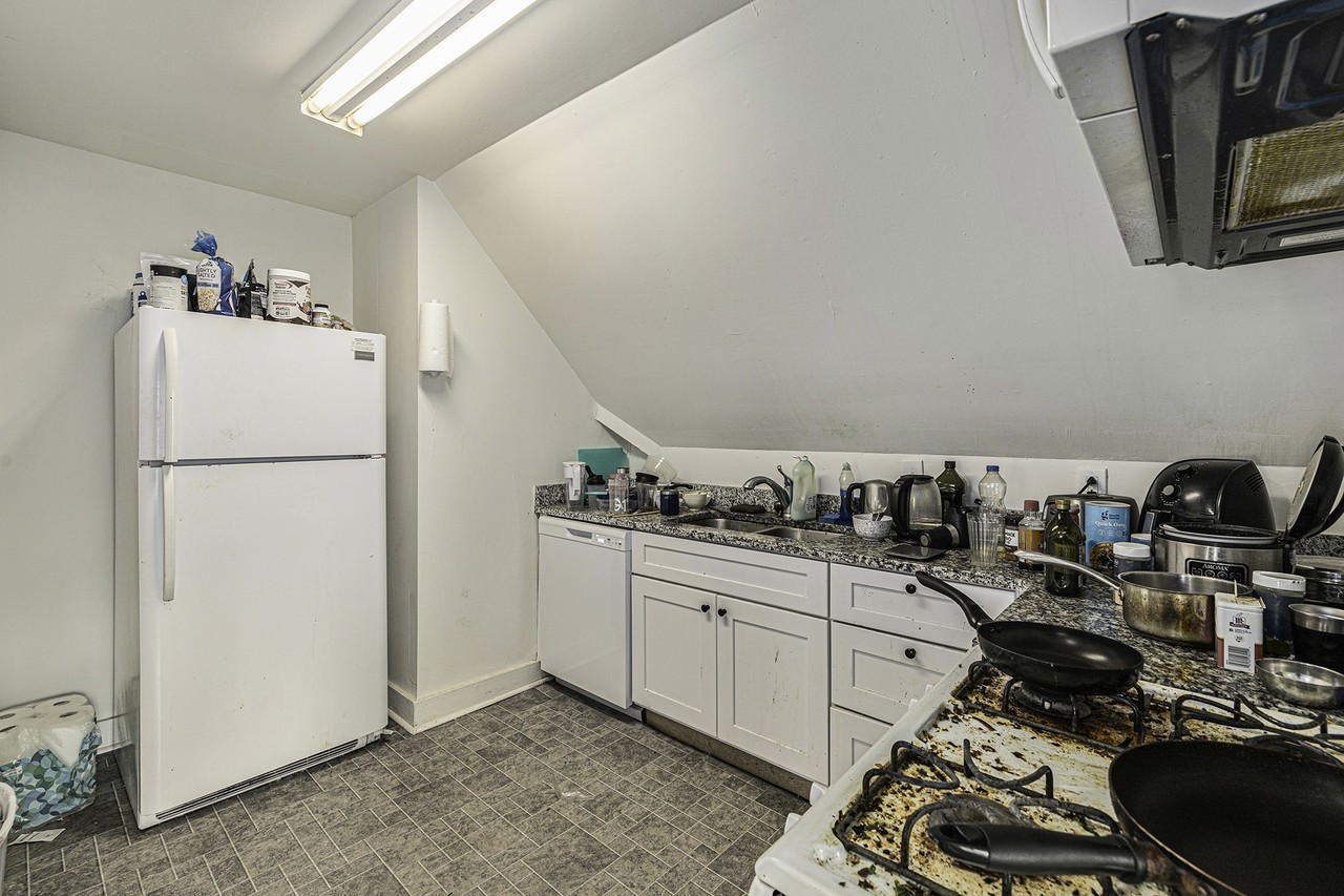 1014 Vaughn St #2 - Photo 5 of 14